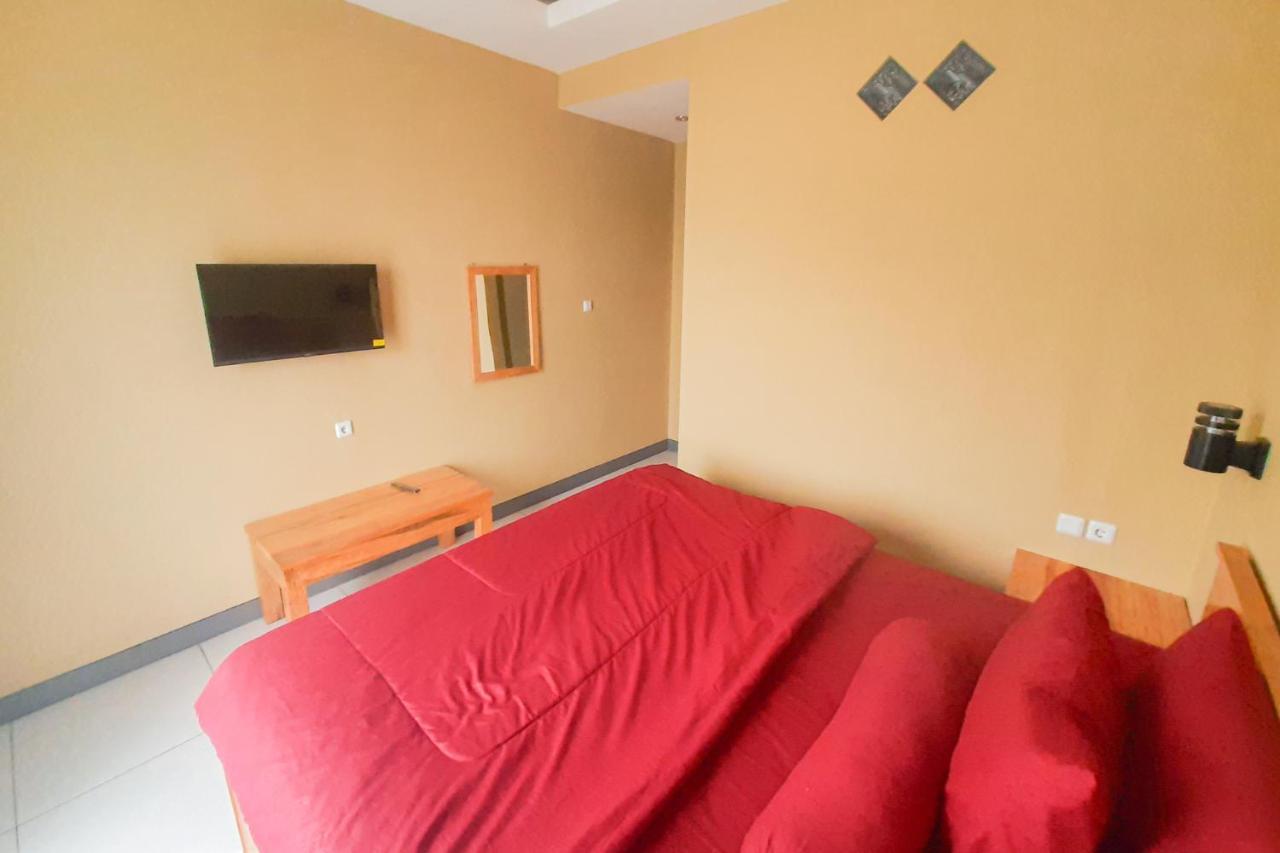 Delvia Bromo Homestay Mitra Reddoorz 파수루안 외부 사진